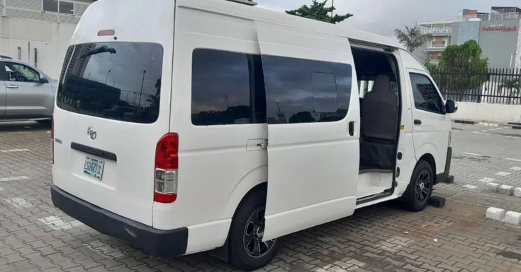 Danzify logistics service